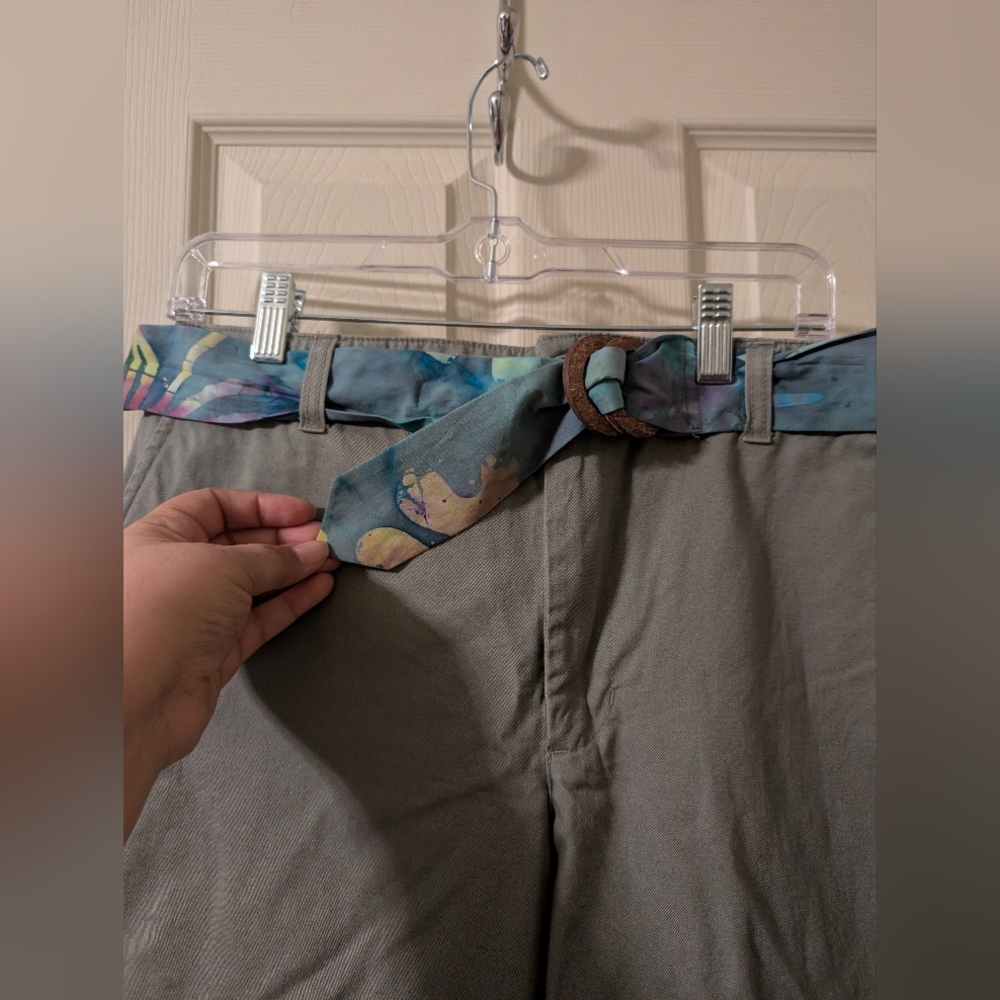 Great Capris - Picture 3 of 12